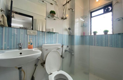 Pali Hill Apartment | Rama 2 - 201, Carter Road, Bandra West by Connekt Homes