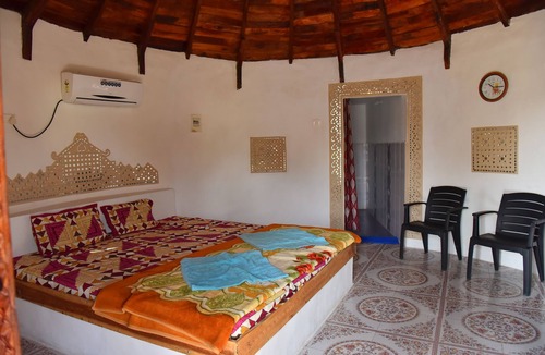 Bhuj Hotel | Rann Village Resort
