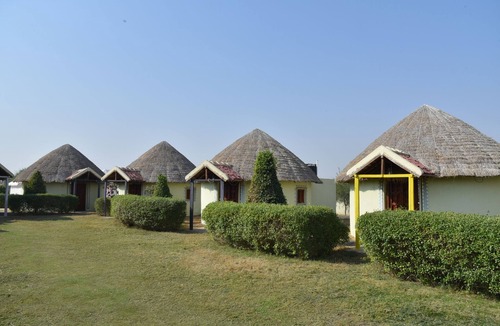 Bhuj Hotel | Rann Village Resort