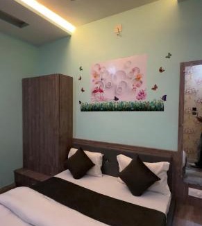 Udaipur District Apartment | Red Gram Hotel