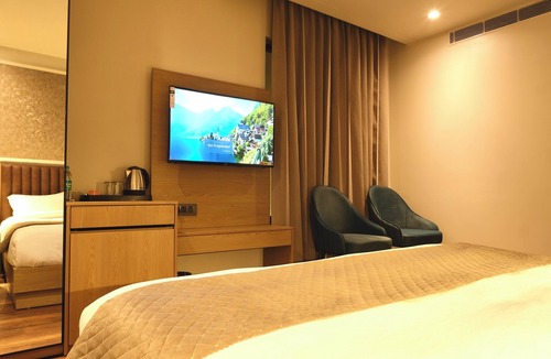 Moradabad Hotel | Red Sapphire Royal