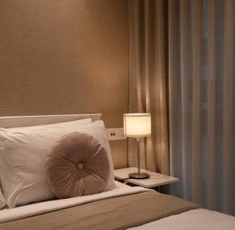 Hiranandani Gardens Apartment | Regent Entire One Bedroom Apartment - Hiranandani Gardens, Mumbai Powai