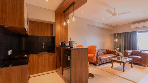 Viman Nagar Hotel | Regenta Magnus, Viman Nagar, Pune
