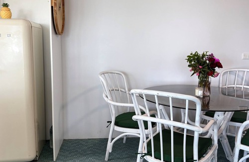 Coolangatta Apartment | Relaxed Coastal Retreat 🌴 Family-Friendly 3BR – Minutes to Beach & Airport