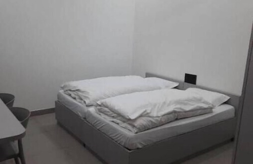 Agra Bed & Breakfast | Relaxing Family Homestay in Agra with Free WiFi and Private Parking