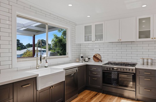 Cape Woolamai House | Renovated open planned living sun drenched house in Cape Woolamai