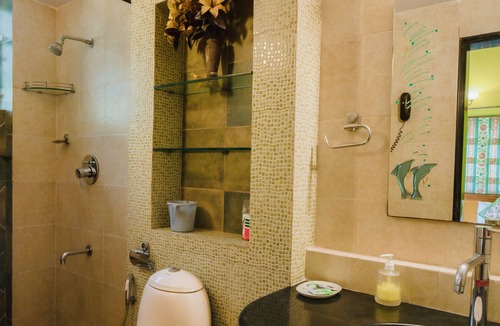 Gauravaddo Hotel | Renzo's Inn