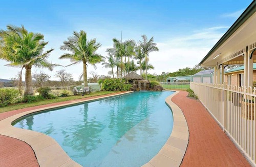 Wyee House | Resort Like Farm Stay in Wyee 1 Hour away from SYD