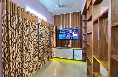 Tiruvalla Apartment | Richard's Affordable Homestay -4BHK
