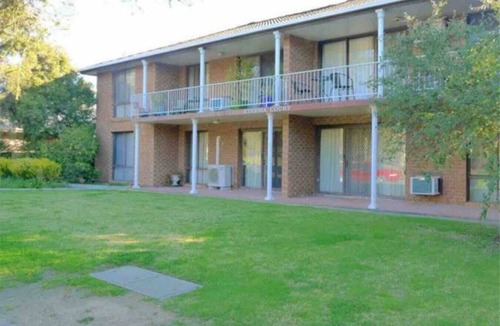 Wagga Wagga Apartment | “Riverbank Retreat” Central unit on the river Rooms and spaces