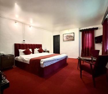 Pahalgam Hotel | Riverdale by Stay Pattern