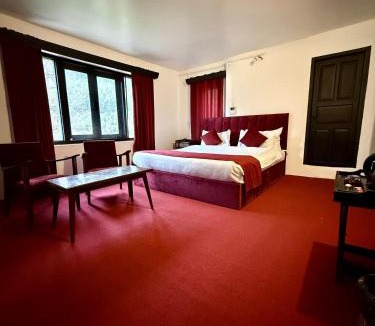 Pahalgam Hotel | Riverdale by Stay Pattern