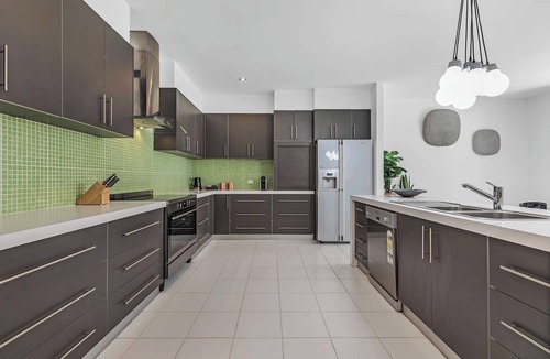 Moama House | Riverlyne - Riverfront Holiday Home
