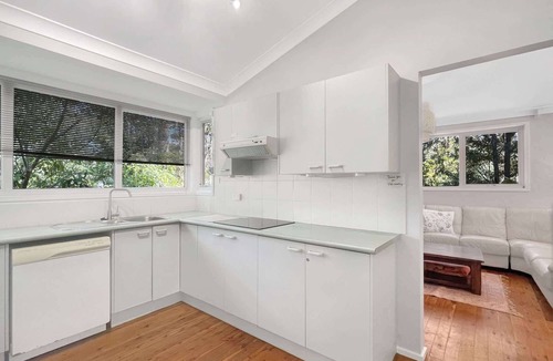 Mossy Point House | Riverside 3-Bed Townhouse with Spacious Deck