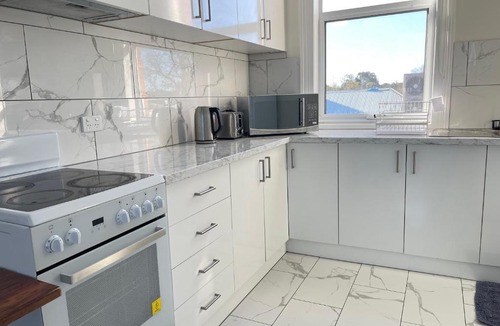 Cobram East Apartment | Riverside Hotel