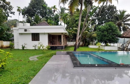 Puthenvelikara Villa | RiverSoul Pool Villa