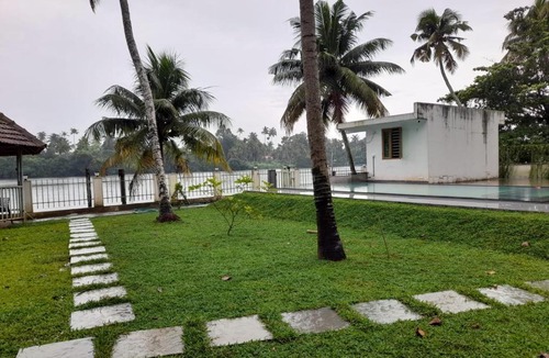 Puthenvelikara Villa | RiverSoul Pool Villa