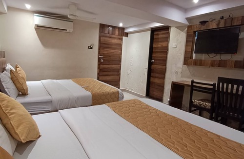 Girgaon Hotel | RK Hotel