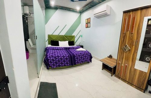 Taj Ganj House | Rk paying guest house
