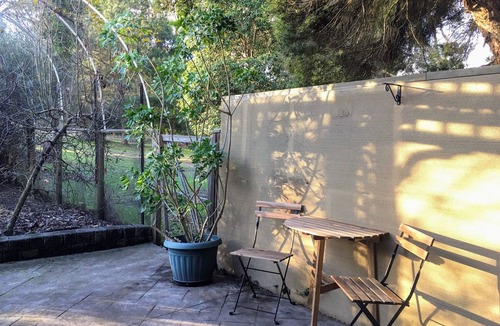Eildon House | Romantic Lakeside Getaway with Spa - Pet Friendly - 20% OFF