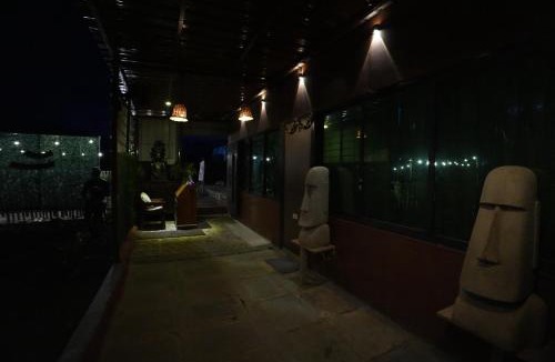Kadadhe Hotel | Roots