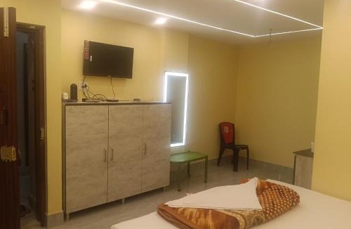 Shrirampur Hotel | Royal Guest House