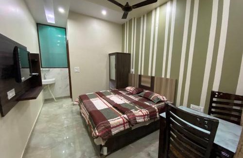 Una House | Royal Guest house