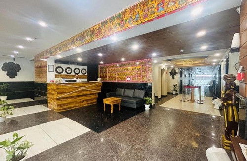 Sector 31 Hotel | Royal Residence Near 32nd Avenue - Gurugram