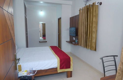 RR Nagar Hotel | Royal Vista Hotel