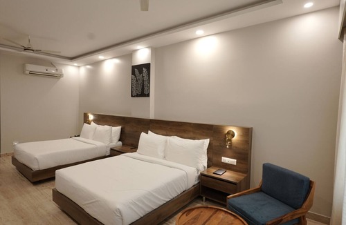 Tapovan Hotel | Royalistiq