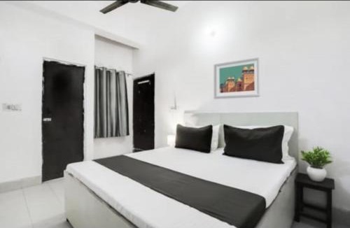 Bareilly Hotel | RROOMS Eco Hotel Silver Inn