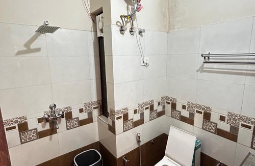 Sanganer Hotel | Runway Budget Hotel, Opposite Terminal 1, Jaipur Airport