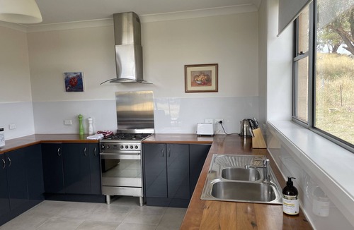 Orange House | Rural retreat and family friendly