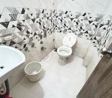 Surat Hotel | S R Hotel