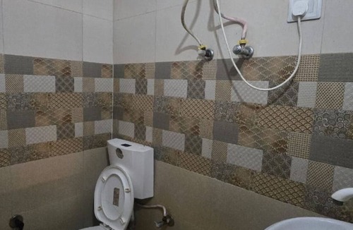 Nainital Hotel | S TAJ Home Stay Mali tall Nainital