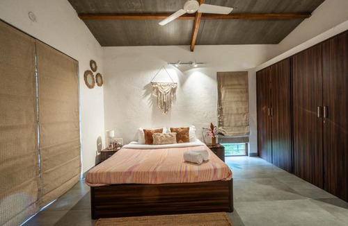 Alibaug Villa | SaffronStays Mangosteen
