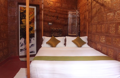 Kumily Hotel | Salaams Raama Heritage Eco Village