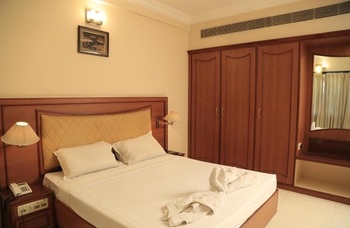 Salem Hotel | SALEM HOTEL DEVI TOWERS 5 RODS