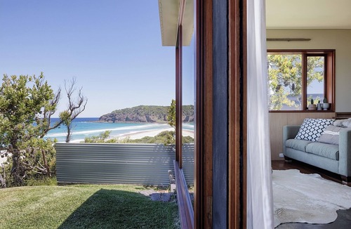 Boomerang Beach House | Salt Rock Boomerang Beach - Absolute Beachfront