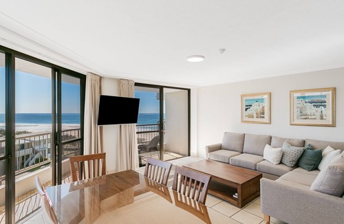 Tugun Apartment | San Simeon 33 - Absolute Beachfront Tugun - Min. 3 Night Stays