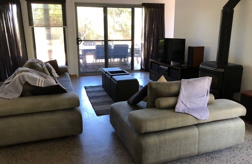 New Brighton House | "Sandcastles" is a stunning modern-style beachfront property in New Brighton.
