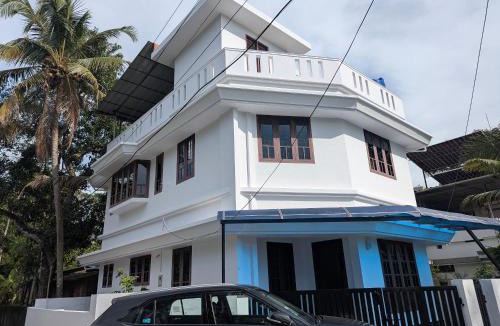 Cherai Villa | Sankeerthanam - Lounge in serenity