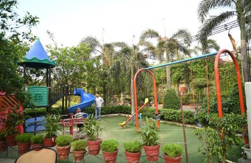 Varanasi Hotel | Sanzha Chulha Hotel