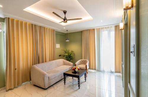Kochi Hotel | Saravana Grand Suites - A Unit of Saravana Bhavan Veg Tables Kochi