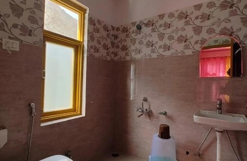 Jispa House | Satdhara Travels and Homes jispa