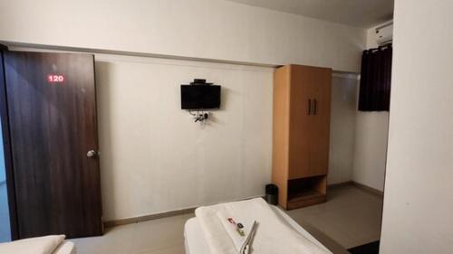 Nashik Hotel | Saubhagya Elite Lodging