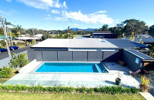 Sawtell House | Sawtell Sanctuary - a beautifully appointed coastal retreat designed for relaxed living and comfort