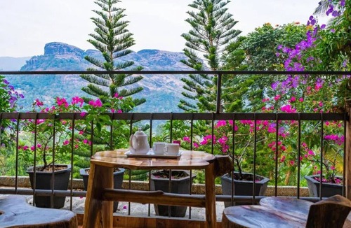 Devikolam House | Sceva's Garden Home - Double Room with balcony - 1
