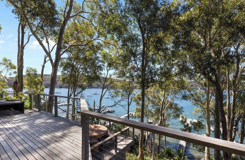 Scotland Island House | Scotland Island Waterfront with jetty and hot tub