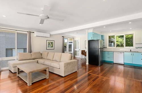 Korora House | Sea Haven, Just a two minute walk to Korora Bay Beach and the Solitary Islands Coastal walking track